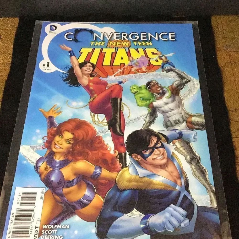 Comic books convergence teen titans number one and two Mint condition, 2015